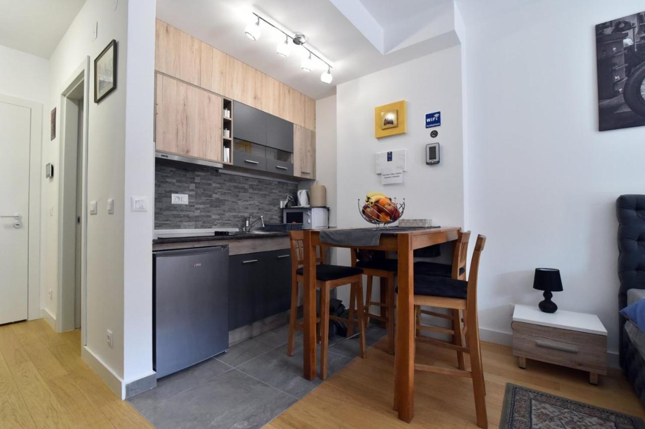 Tayson Square Dorcol New Location Free Garage Appartement Belgrado Buitenkant foto
