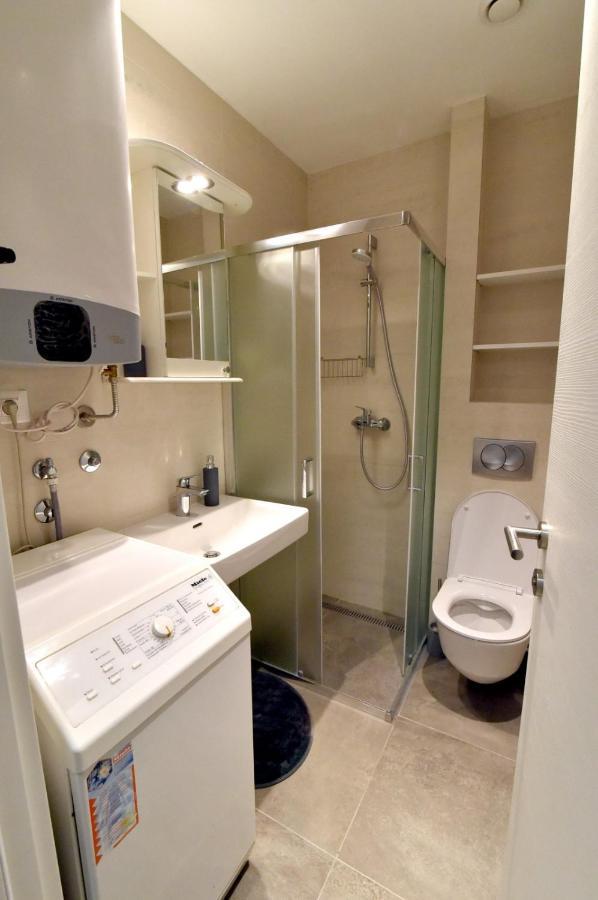Tayson Square Dorcol New Location Free Garage Appartement Belgrado Buitenkant foto