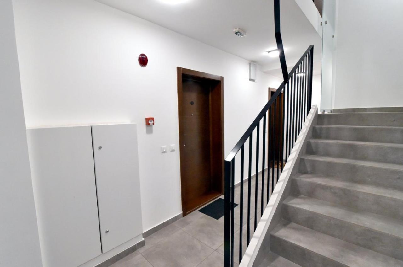 Tayson Square Dorcol New Location Free Garage Appartement Belgrado Buitenkant foto