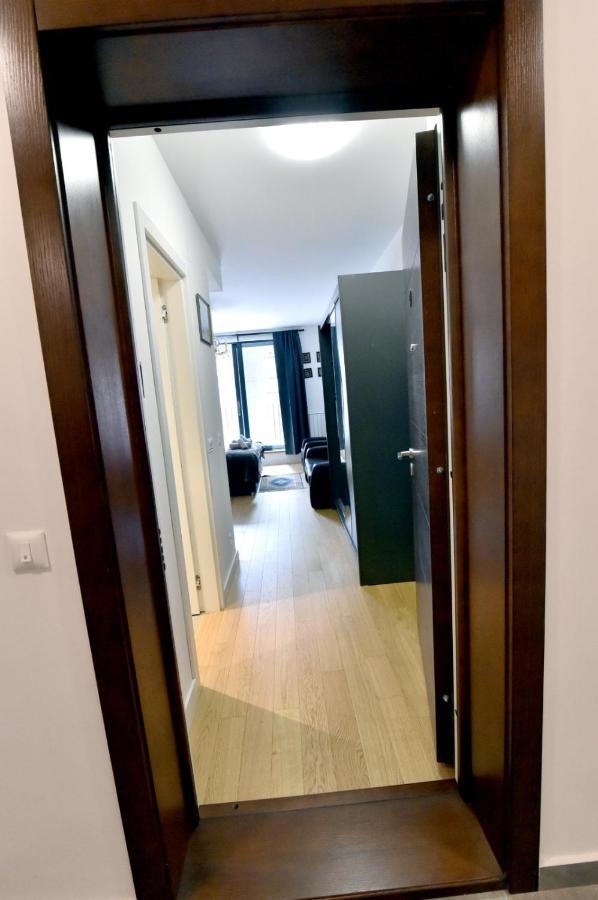 Tayson Square Dorcol New Location Free Garage Appartement Belgrado Buitenkant foto