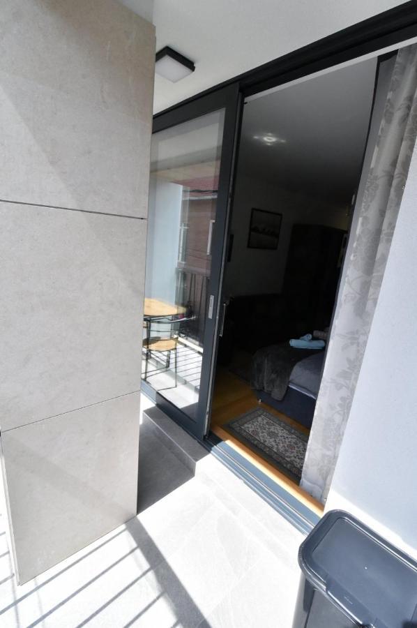 Tayson Square Dorcol New Location Free Garage Appartement Belgrado Buitenkant foto