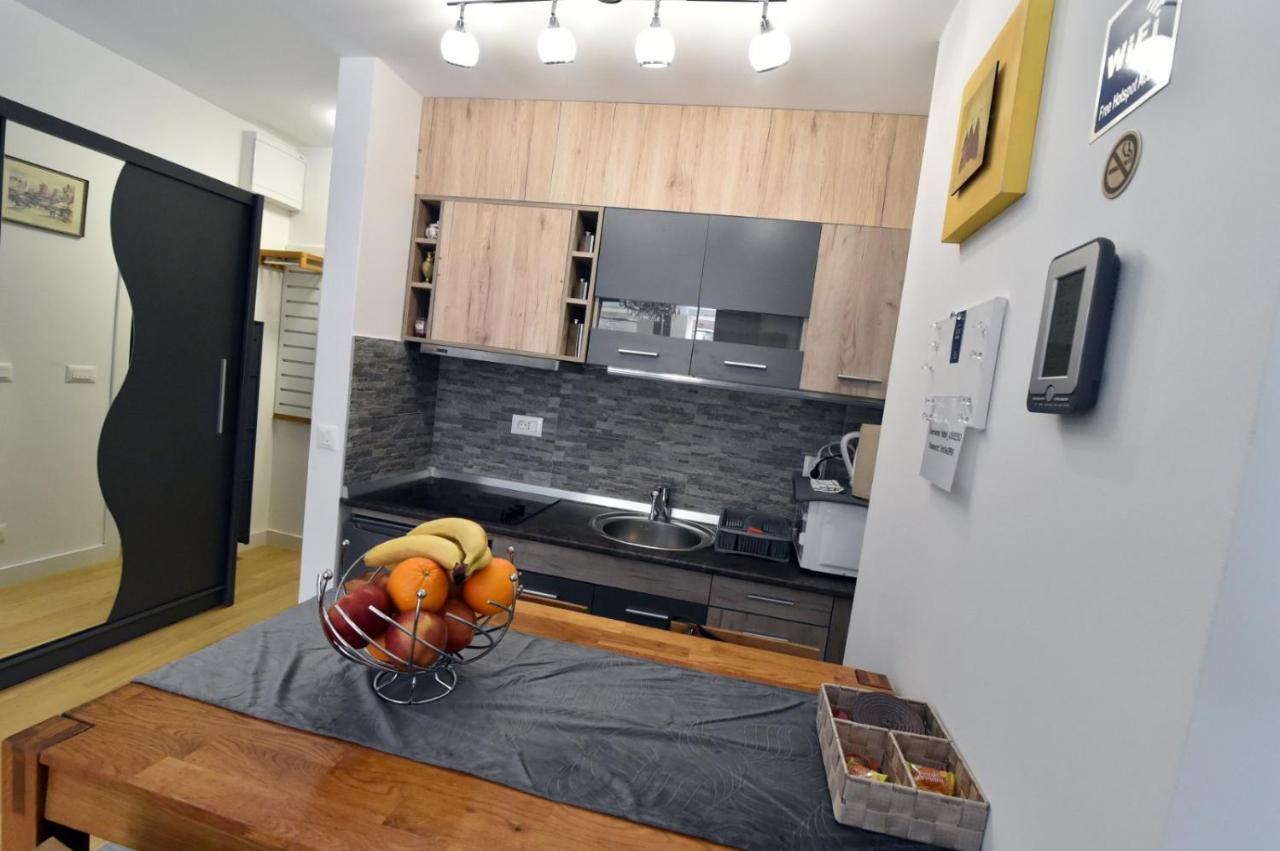 Tayson Square Dorcol New Location Free Garage Appartement Belgrado Buitenkant foto